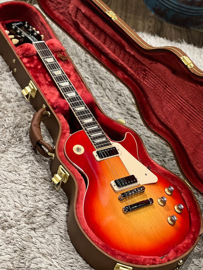 Gibson Les Paul Deluxe 70s in 70s Cherry Sunburst