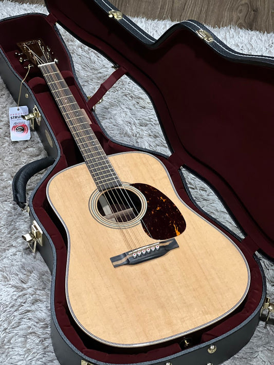 Martin D-28 โมเดิร์น ดีลักซ์ สีธรรมชาติ