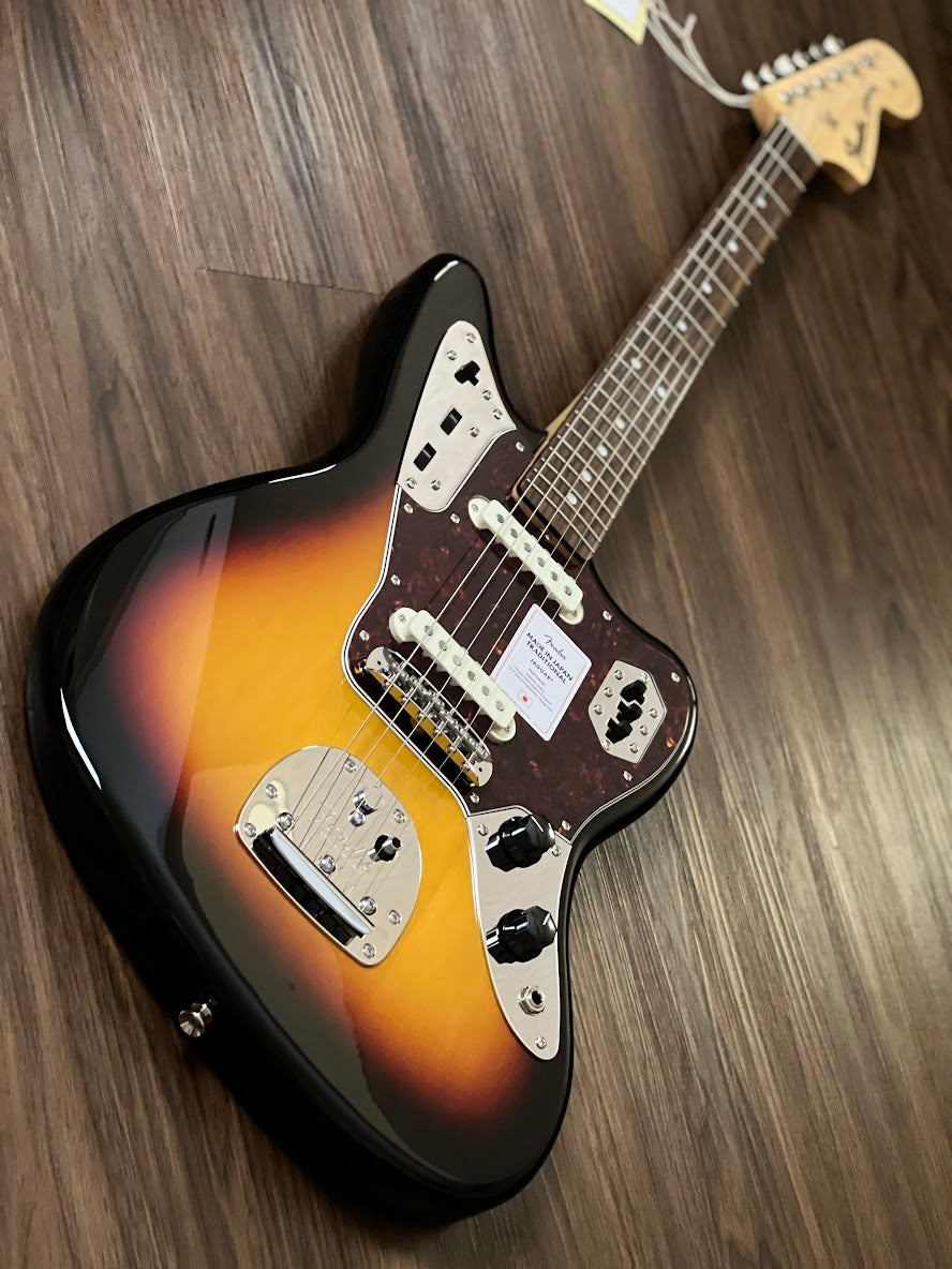 Fender Japan Traditional 60s Jaguar with RW FB in 3-Color Sunburst