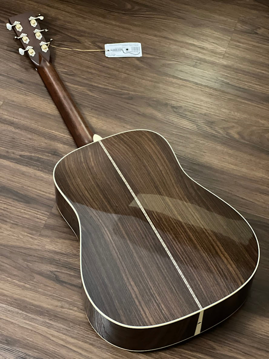 Martin D-28 Acoustic Guitar - Natural