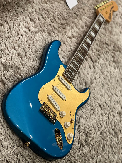 Squier 40th Anniversary Gold Edition Stratocaster สี Lake Placid Blue 