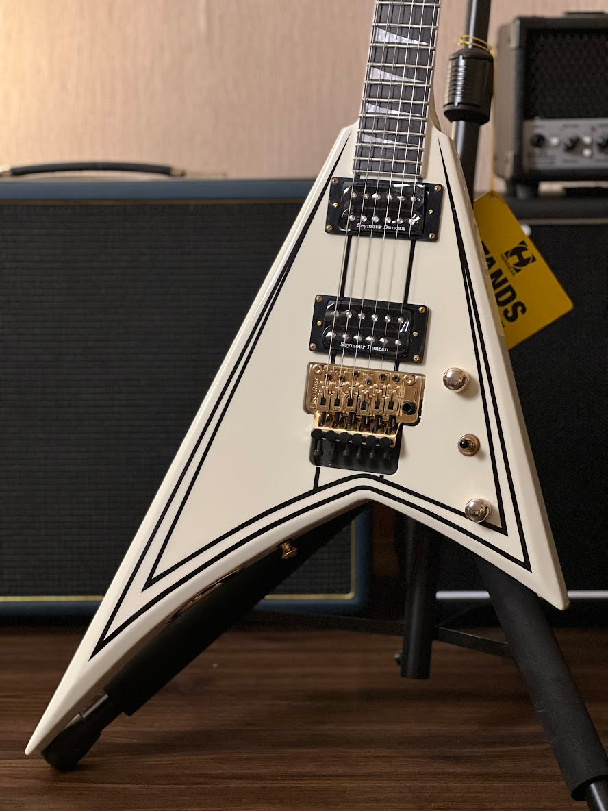 Jackson Pro Series Rhoads RR3 in Ivory with Black Pinstripes