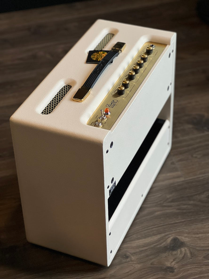Marshall Origin 20 Watt Valve Combo Amplifier ใน Cream Levant Limited Edition