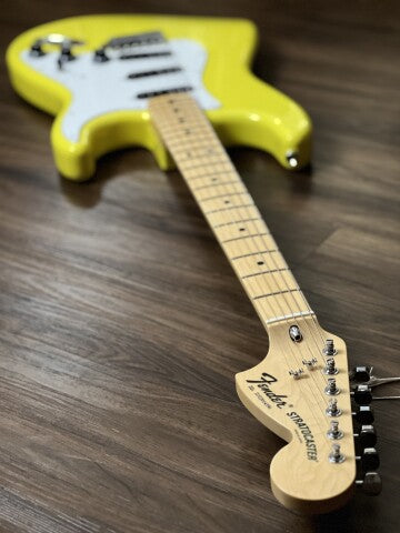 Fender Japan Limited International Color Stratocaster with Maple FB In Monaco Yellow