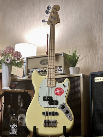 Fender Limited Edition Player Mustang Bass PJ Guitar with Maple FB in Canary Yellow