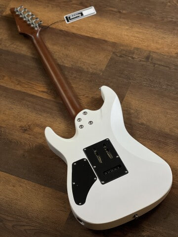 Soloking MS-1 Custom 24 HH Flat Top in Satin White Matte with Roasted Maple Neck