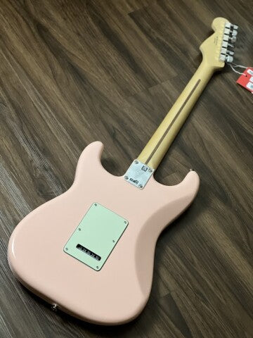 Fender Limited Edition Player Stratocaster พร้อม Pau Ferro ใน Shell Pink 