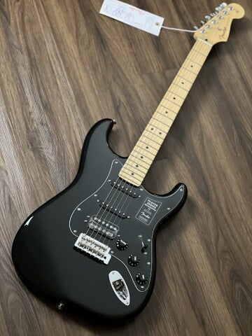 Fender Limited Edition Player Stratocaster HSS with Maple FB in Black
