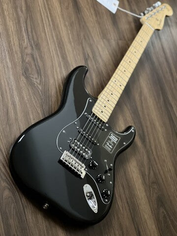 Fender Limited Edition Player Stratocaster HSS with Maple FB in Black