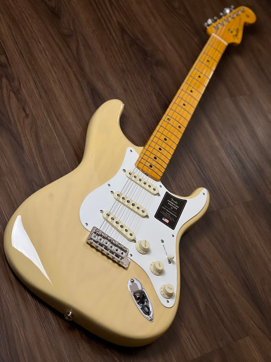 Fender American Vintage II 57 Stratocaster with Maple FB in Vintage Blonde