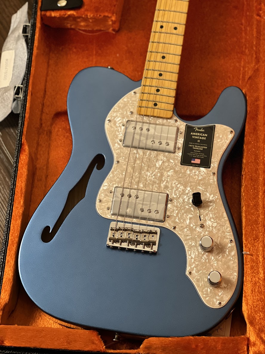 Fender American Vintage II 72 Telecaster Thinline พร้อม Maple FB สี Lake Placid Blue
