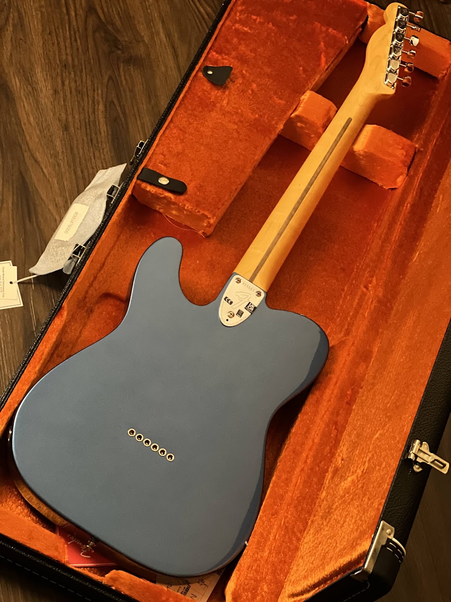 Fender American Vintage II 72 Telecaster Thinline พร้อม Maple FB สี Lake Placid Blue