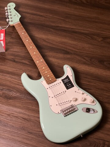 Fender Player Series Stratocaster พร้อม Pau Ferro FB สี Surf Green