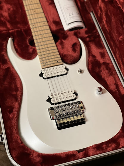 Ibanez Prestige RGD3127-PWF 7-String w/ Case in Pearl White Flat