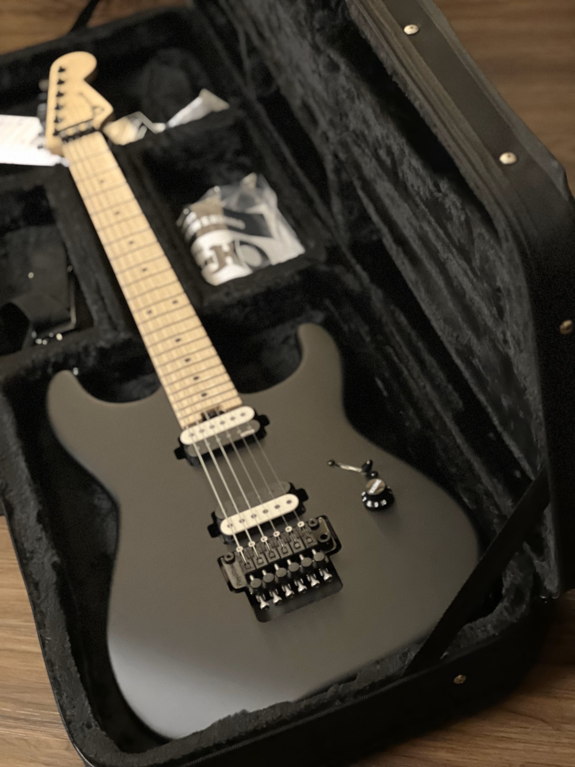 jim root pedals Charvel Jim Root Signature Pro-Mod San Dimas Style 1 HH Floyd Rose in – nafiriguitar.com