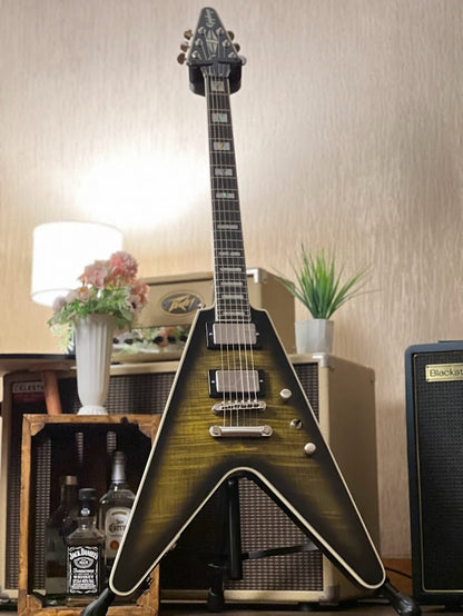 Epiphone Flying V Prophecy in Yellow Tiger Aged Gloss