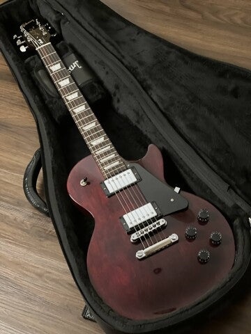 Gibson Les Paul Studio in Wine Red