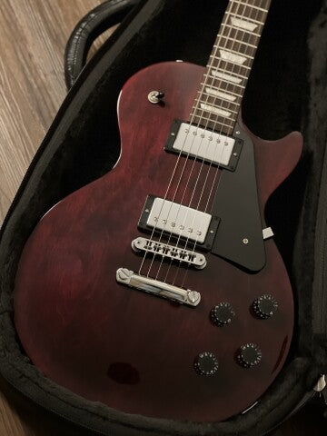 Gibson Les Paul Studio in Wine Red