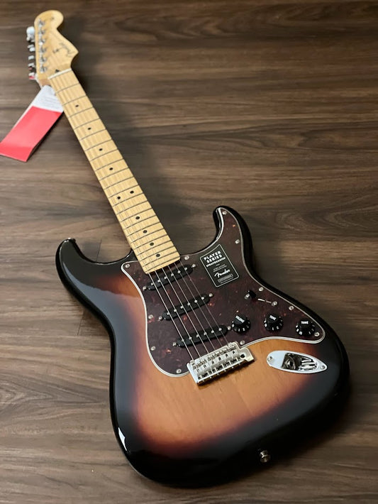 Fender Limited Edition Player Stratocaster พร้อม Maple FB ใน 3-Tone Sunburst