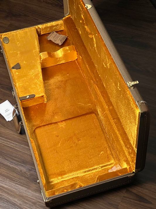 Fender Deluxe Strat/Tele Guitar Case Brown with Gold Plush Interior