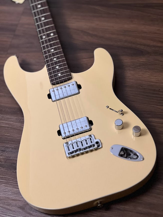 Fender Japan Scandal Mami Stratocaster with RW FB in Vintage White Omochi