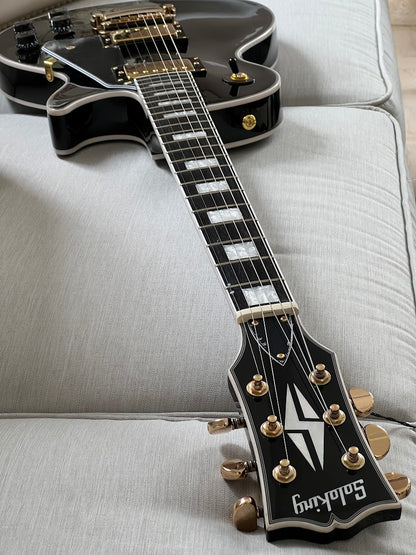 Soloking SLC60 in Black Beauty with Gold Hardware