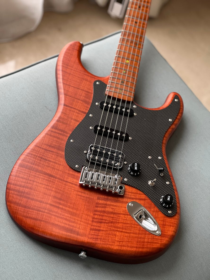 Soloking MS-1 FM Artisan Elite with Roasted Flame Neck in Caramel