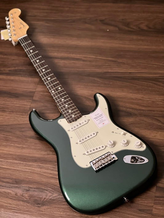 Fender Japan Traditional II 60s Stratocaster พร้อม RW FB สี Aged Sherwood Green Metallic