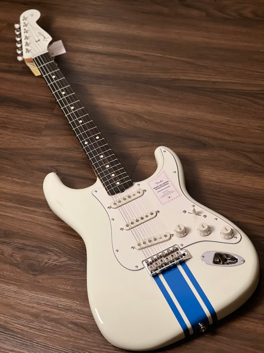 Fender Japan Traditional II 60s Stratocaster with RW FB in Olympic White / Blue