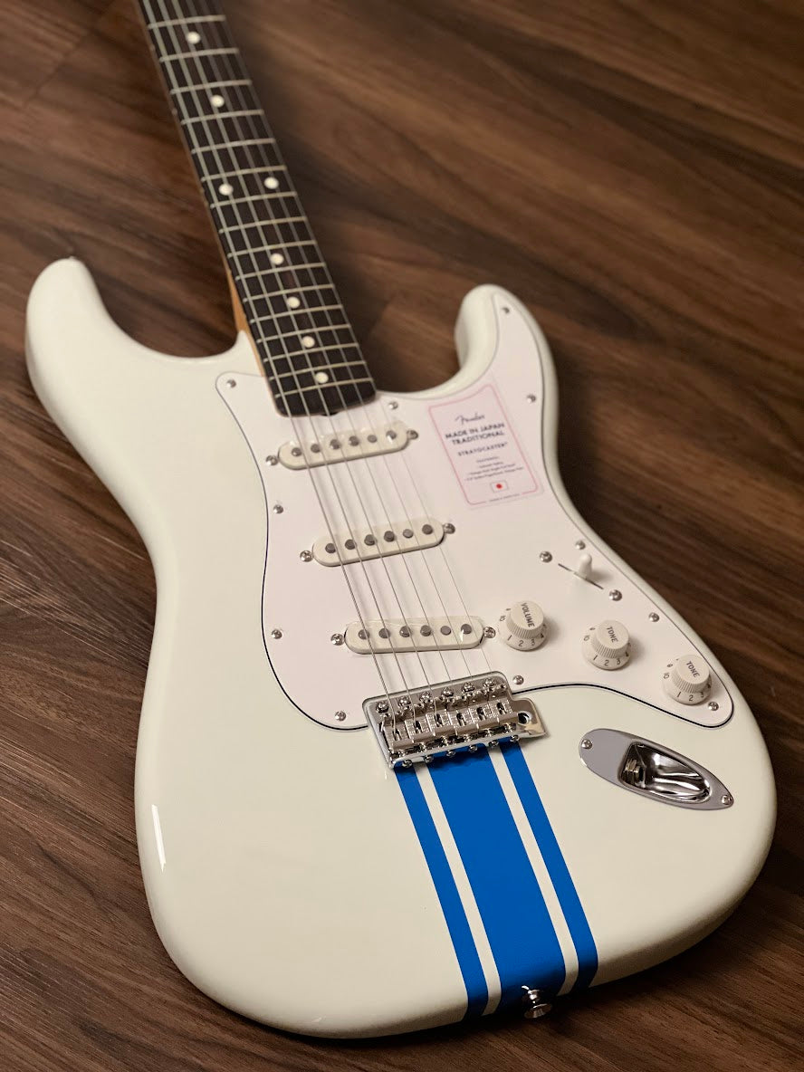 Fender Japan Traditional II 60s Stratocaster with RW FB in Olympic White / Blue