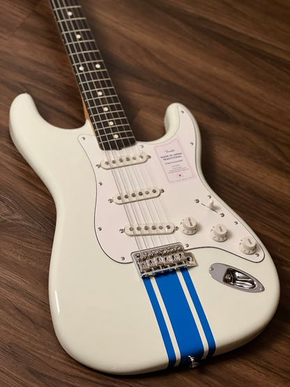Fender Japan Traditional II 60s Stratocaster with RW FB in Olympic White / Blue