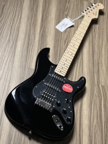 Squier Sonic Stratocaster HSS w/Black Pickguard with Maple FB in Black