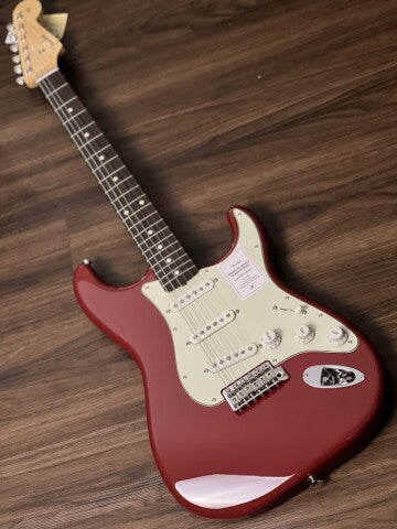 Fender Japan Traditional II 60s Stratocaster พร้อม RW FB สี Aged Dakota Red