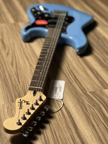 Squier Sonic Stratocaster พร้อมปิ๊กการ์ดสีดำพร้อม Laurel FB สี California Blue