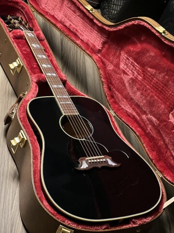 Gibson Elvis Dove Acoustic in Ebony with Case