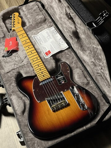 Fender American Professional II Telecaster พร้อม Maple FB สี 3-Tone Sunburst