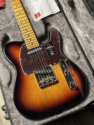 Fender American Professional II Telecaster with Maple FB in 3-Tone Sunburst