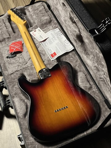 Fender American Professional II Telecaster with Maple FB in 3-Tone Sunburst