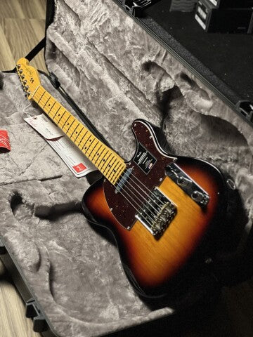 Fender American Professional II Telecaster with Maple FB in 3-Tone Sunburst