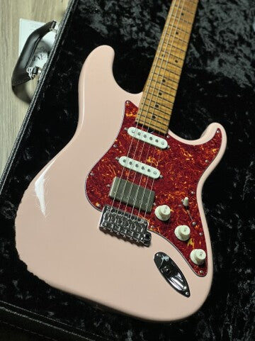 Suhr Classic Custom Antique in Shell Pink