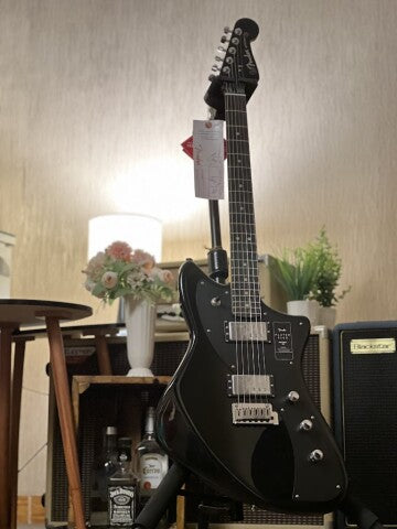 Fender Limited Edition Player Plus Meteora with Ebony FB in Black