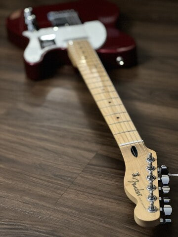 Fender Player Telecaster with Maple FB in Candy Apple Red