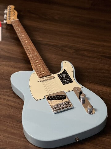 Fender Limited Edition Player Telecaster with Pau Ferro FB in Daphne Blue