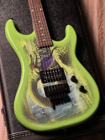 Kramer Snake Sabo Baretta Outfit in Green w/Gig Bag