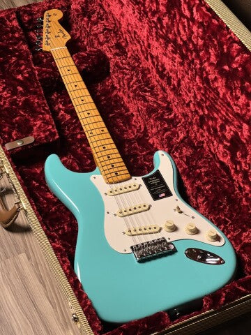 Fender American Vintage II 57 Stratocaster พร้อม Maple FB สี Sea Foam Green