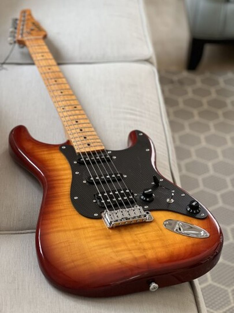 Soloking MS-1 FM Artisan with Flame Maple Neck in Honeyburst