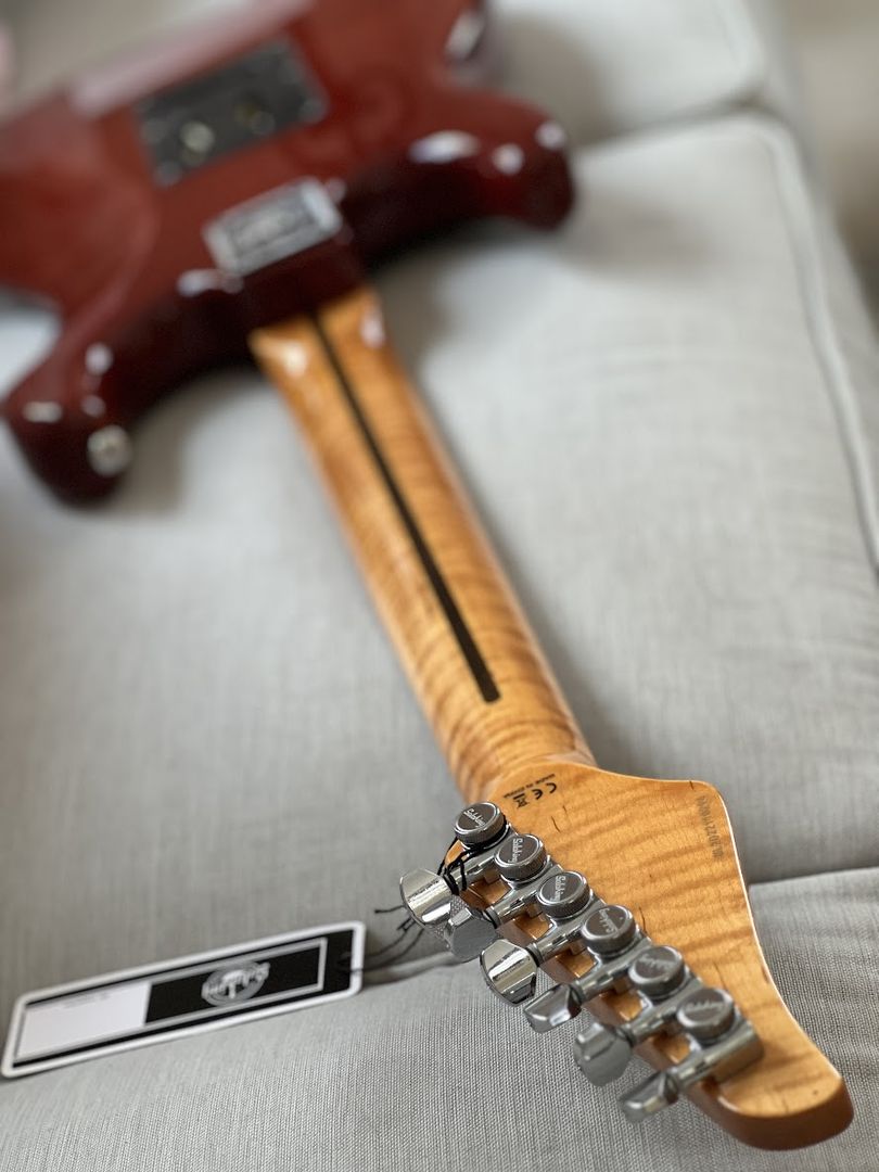 Soloking MS-1 FM Artisan พร้อมคอเฟลมเมเปิ้ลใน Honeyburst Nafiri Special Run JESCAR