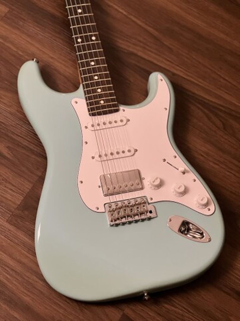 ギター TOKAI AST 118 ASH SEE THROUGH BLUE ギター TOKAI AST 118 ASH SEE THROUGH BLUE Tokai Ast 118 Ash