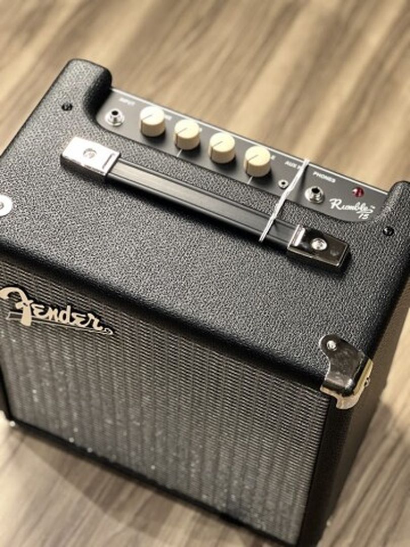 Fender Rumble 15 V3 Bass Combo Amplifier, 230V สหราชอาณาจักร