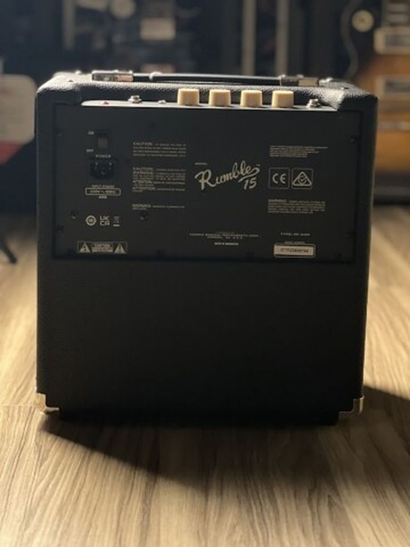 Fender Rumble 15 V3 Bass Combo Amplifier, 230V UK